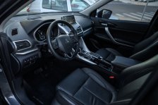 Mitsubishi foto 2
