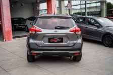 Nissan foto 2