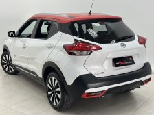 Nissan foto 2