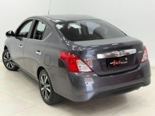 Nissan foto 2