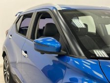 Nissan foto 2