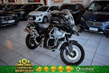 BMW  foto 1
