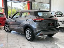 Nissan foto 2