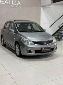 Nissan foto 2