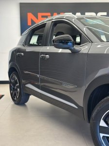 Nissan foto 2