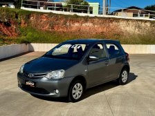 Toyota foto 1